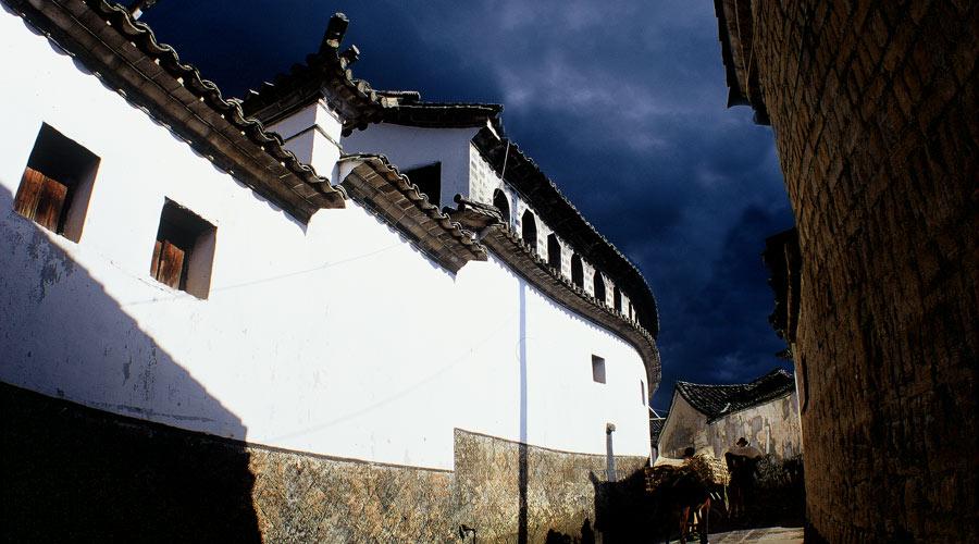 逃出田园庭院